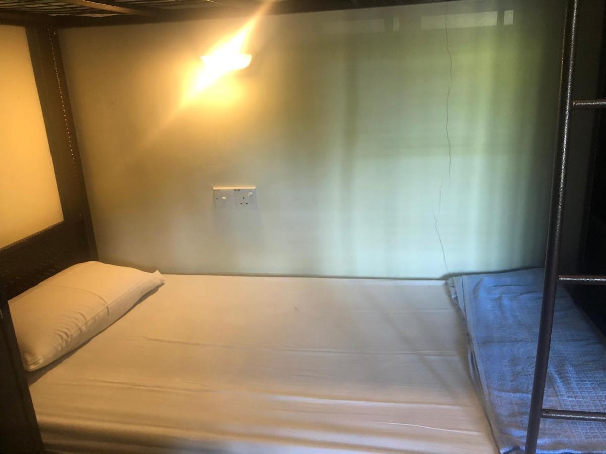 Alia Express Ferringhi Ξενοδοχείο Batu Feringgi Εξωτερικό φωτογραφία